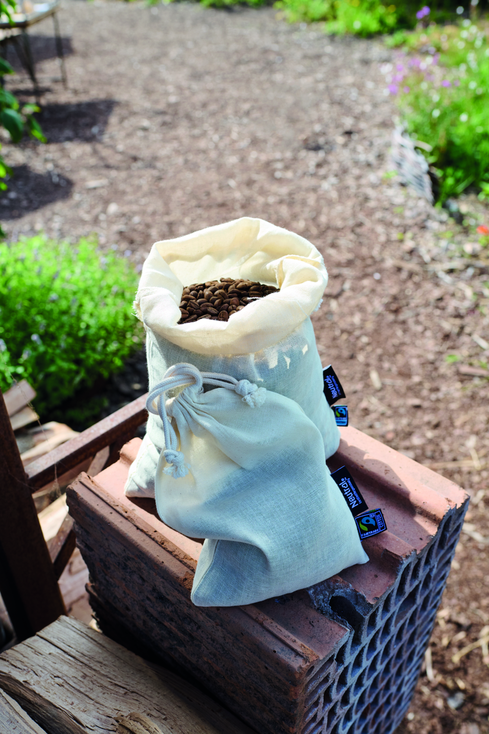 Nyöripussukka – Studio edestä