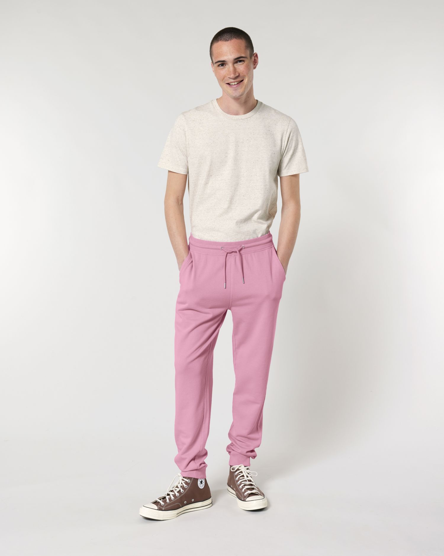 Unisex collegehousut luomupuuvilla 300g – Studio edestä